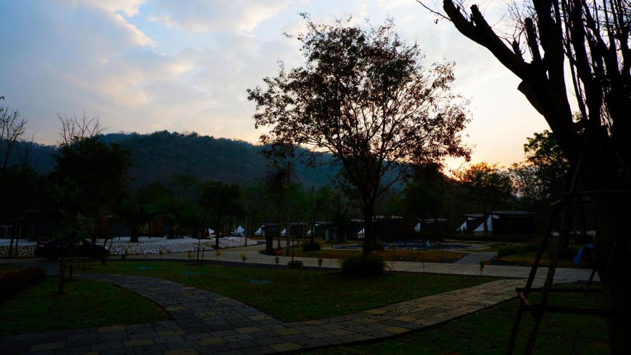 Отель The Wild Khao Yai Klang Dong Экстерьер фото